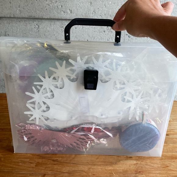 Party Decorations - Picture 9 of 11